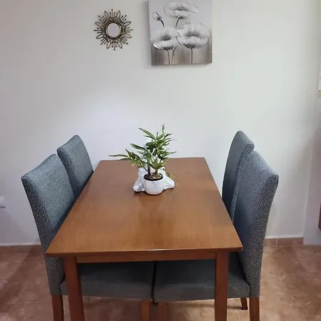 Bajo De Esencia Relajante Con Piscina Privada Y Patio! * Vera