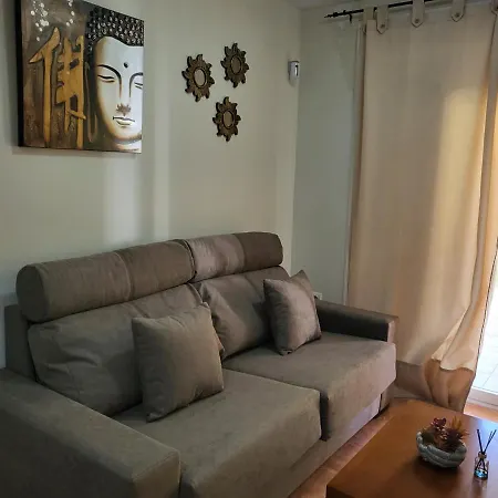 Bajo De Esencia Relajante Con Piscina Privada Y Patio!