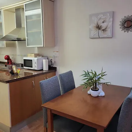 Apartment Bajo De Esencia Relajante Con Piscina Privada Y Patio! *