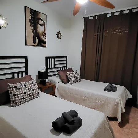 Apartment Bajo De Esencia Relajante Con Piscina Privada Y Patio! *