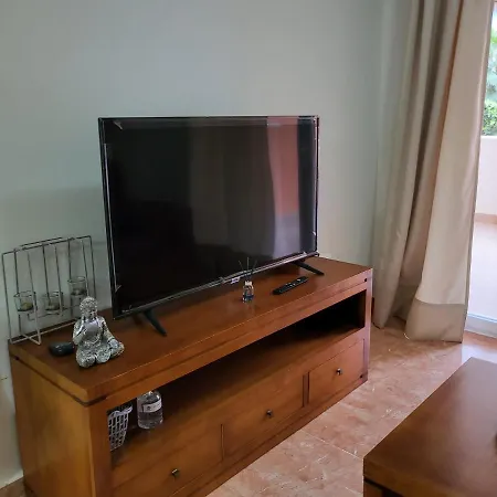 Bajo De Esencia Relajante Con Piscina Privada Y Patio! * Vera