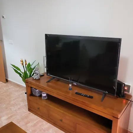 Bajo De Esencia Relajante Con Piscina Privada Y Patio! * Vera