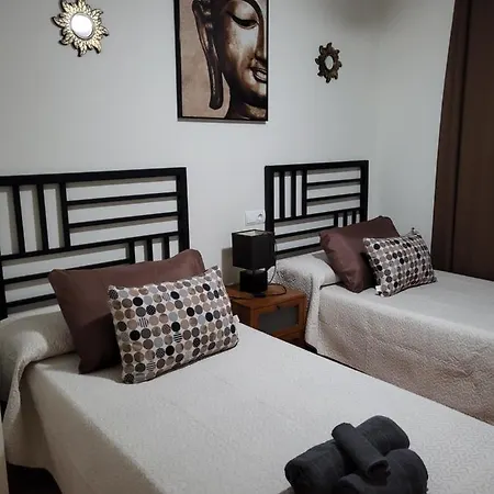 Bajo De Esencia Relajante Con Piscina Privada Y Patio! *