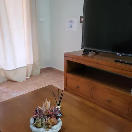 Bajo De Esencia Relajante Con Piscina Privada Y Patio!