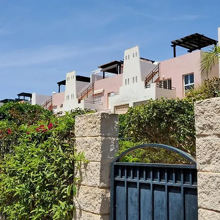 Bajo De Esencia Relajante Con Piscina Privada Y Patio! Apartment *