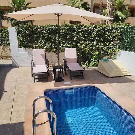 Apartment Bajo De Esencia Relajante Con Piscina Privada Y Patio! *
