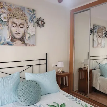 Bajo De Esencia Relajante Con Piscina Privada Y Patio! *