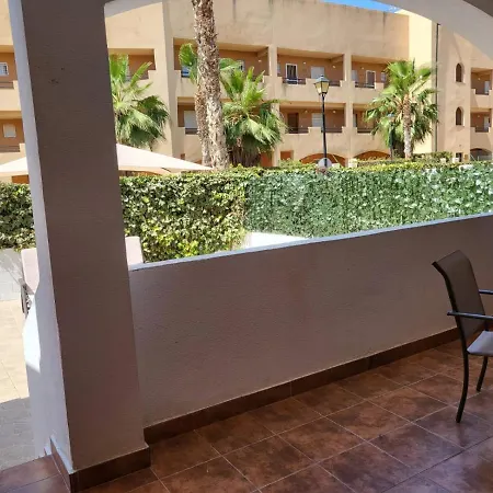 Bajo De Esencia Relajante Con Piscina Privada Y Patio!