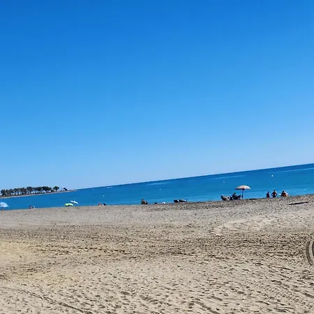 Bajo De Esencia Relajante Con Piscina Privada Y Patio! *