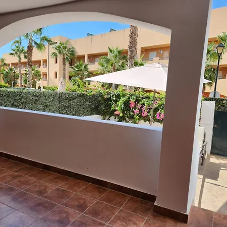 Bajo De Esencia Relajante Con Piscina Privada Y Patio! Apartment Vera