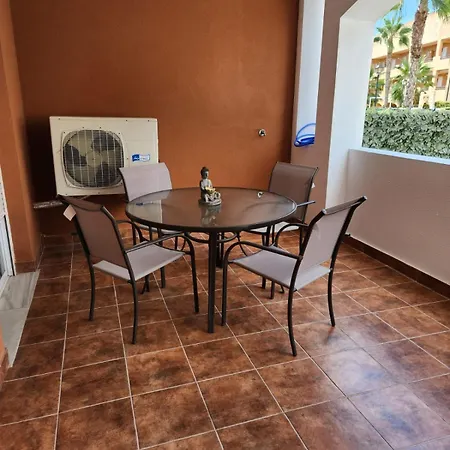 Apartment Bajo De Esencia Relajante Con Piscina Privada Y Patio!